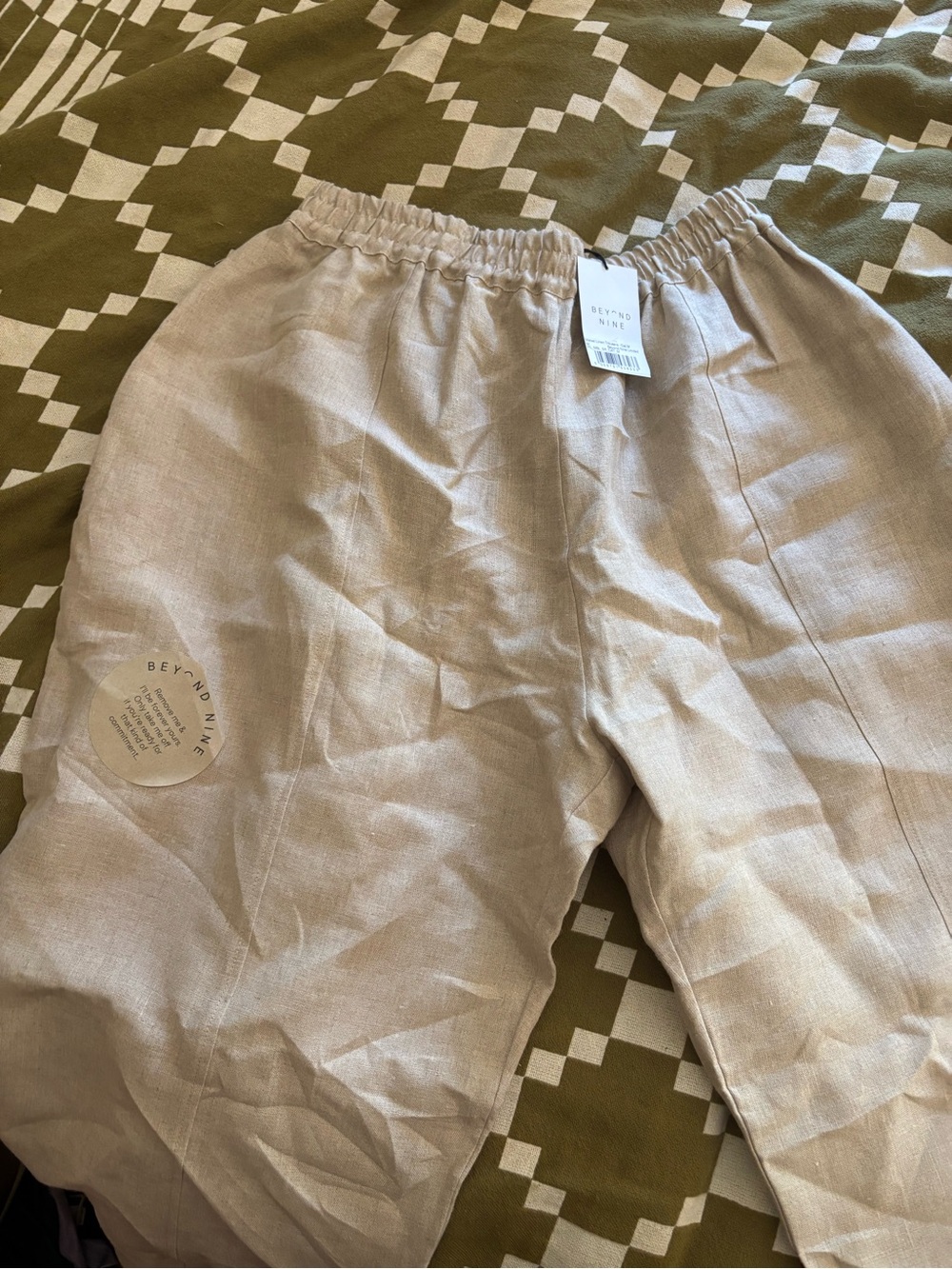 Beyond Nine Mable Linen Trousers in Oat - Picture 3 of 3